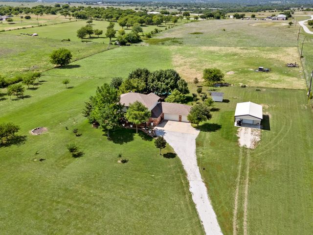 2141 Old Denton Road, Decatur, TX 76234