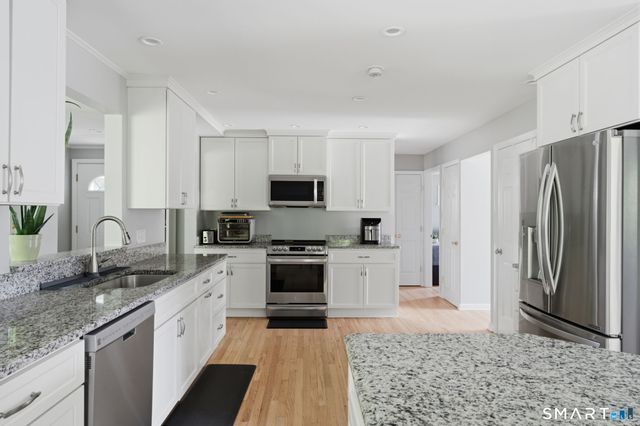 3 Anchorage Lane, Old Saybrook, CT 06475
