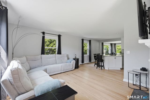 3 Anchorage Lane, Old Saybrook, CT 06475