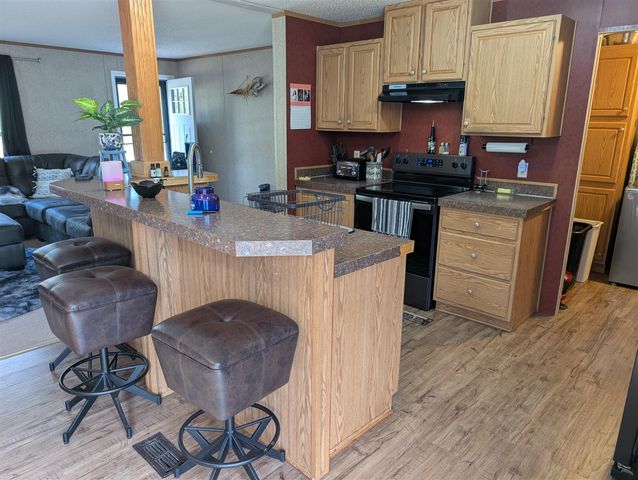 626 W River Road, Muskegon, MI 49445