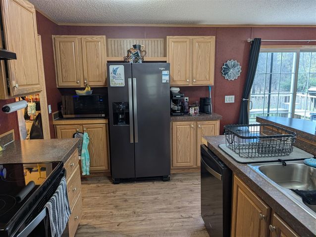 626 W River Road, Muskegon, MI 49445