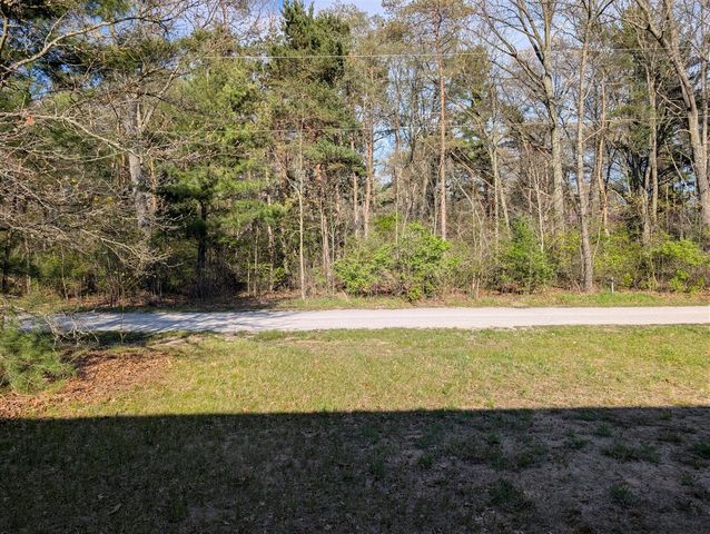 626 W River Road, Muskegon, MI 49445