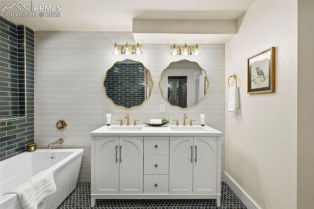 1308 Mesa Avenue, Colorado Springs, CO 80906