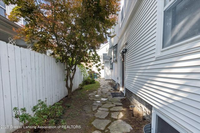 353 Division Street, East Lansing, MI 48823