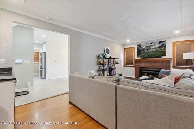 353 Division Street, East Lansing, MI 48823