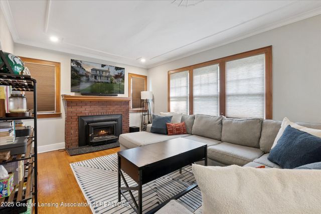 353 Division Street, East Lansing, MI 48823