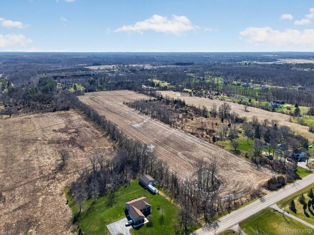 000 N Burkhart, Howell Township, MI 48843