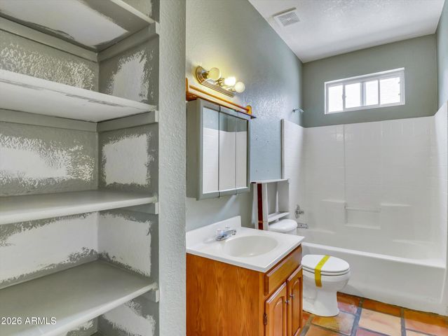 1331 E APOLLO Road, Phoenix, AZ 85042