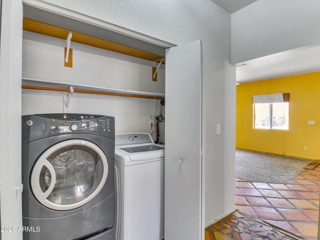 1331 E APOLLO Road, Phoenix, AZ 85042