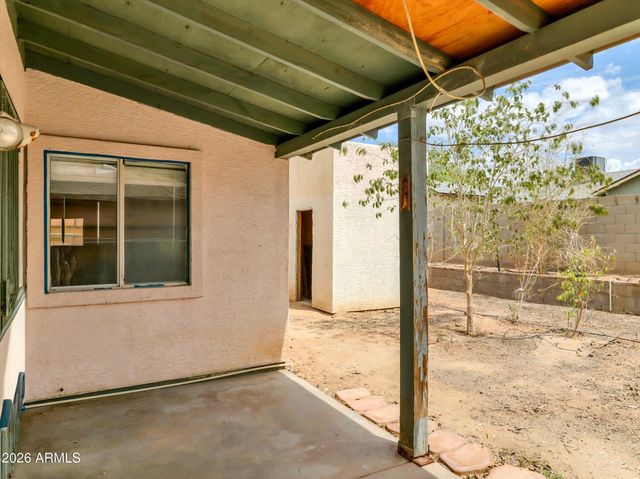 1331 E APOLLO Road, Phoenix, AZ 85042