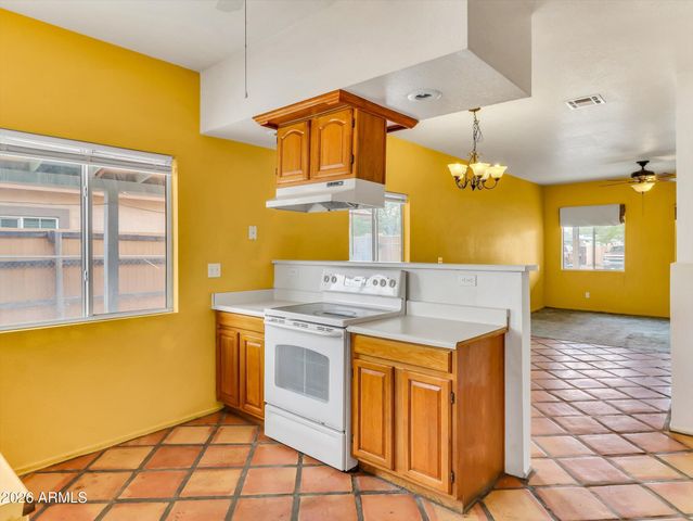 1331 E APOLLO Road, Phoenix, AZ 85042