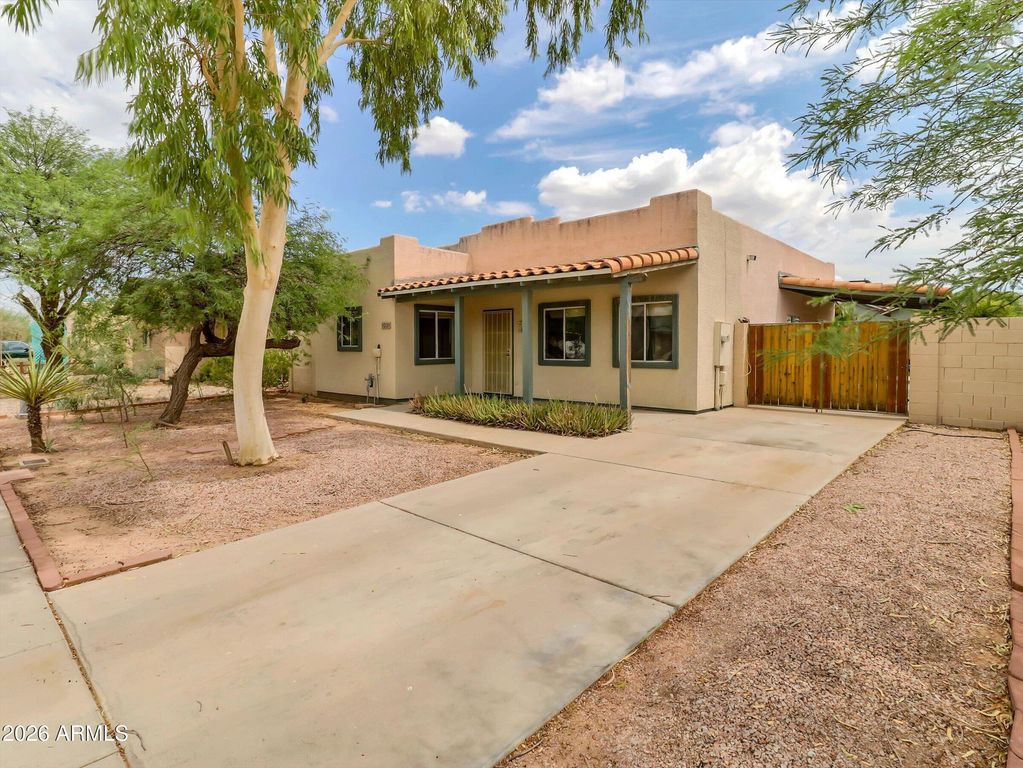 1331 E APOLLO Road, Phoenix, AZ 85042