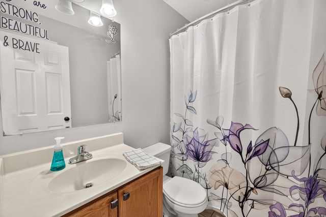 2433 LAKESIDE DR, Frederick, MD 21702