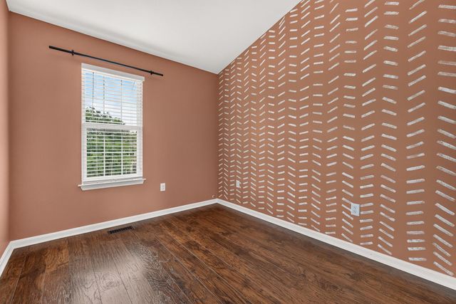 2433 LAKESIDE DR, Frederick, MD 21702