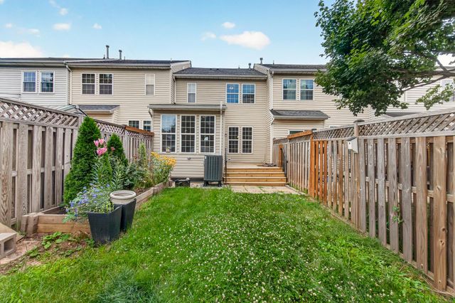 2433 LAKESIDE DR, Frederick, MD 21702