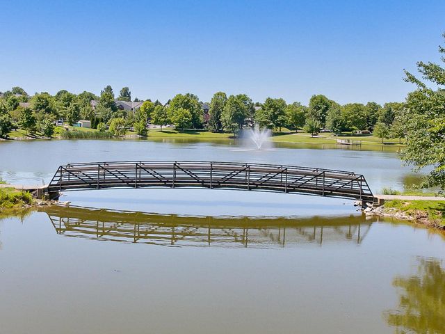 2433 LAKESIDE DR, Frederick, MD 21702