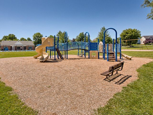 2433 LAKESIDE DR, Frederick, MD 21702