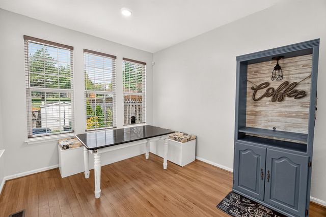 2433 LAKESIDE DR, Frederick, MD 21702