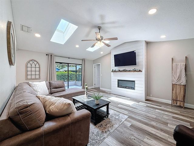 3711 ERIN BROOK DR, New Port Richey, FL 34655