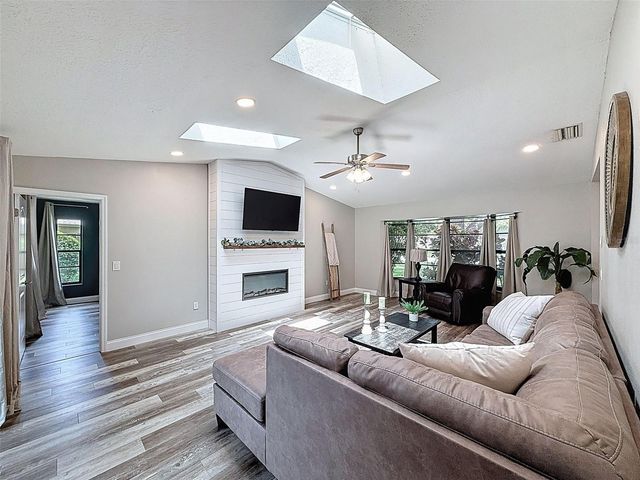 3711 ERIN BROOK DR, New Port Richey, FL 34655