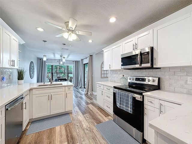 3711 ERIN BROOK DR, New Port Richey, FL 34655
