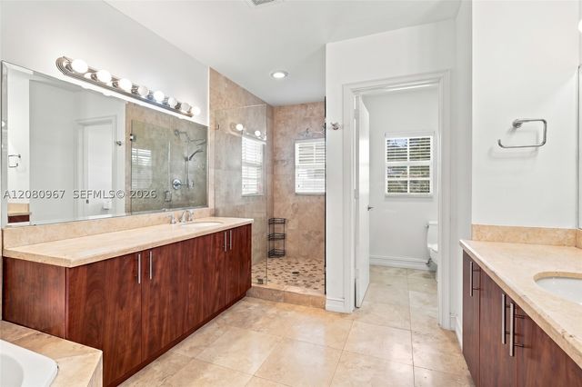 913 SW 8th St 2, Fort Lauderdale, FL 33315