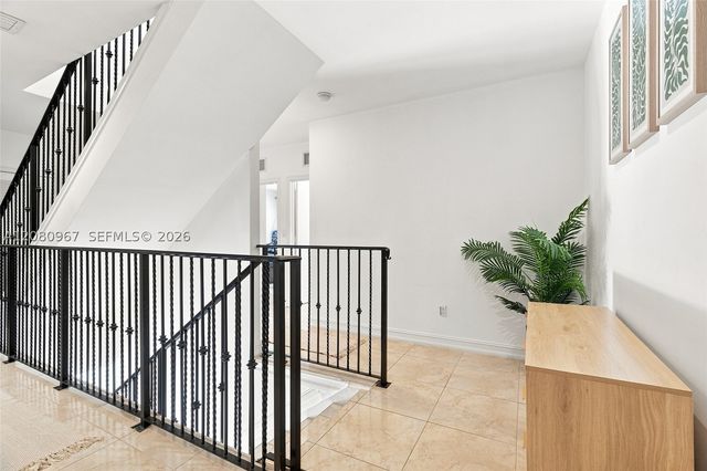 913 SW 8th St 2, Fort Lauderdale, FL 33315