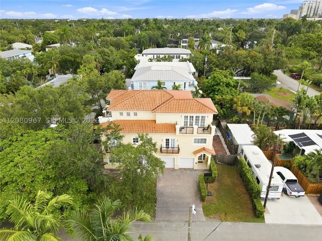 913 SW 8th St 2, Fort Lauderdale, FL 33315