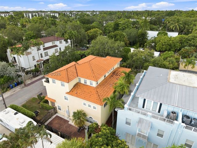 913 SW 8th St 2, Fort Lauderdale, FL 33315