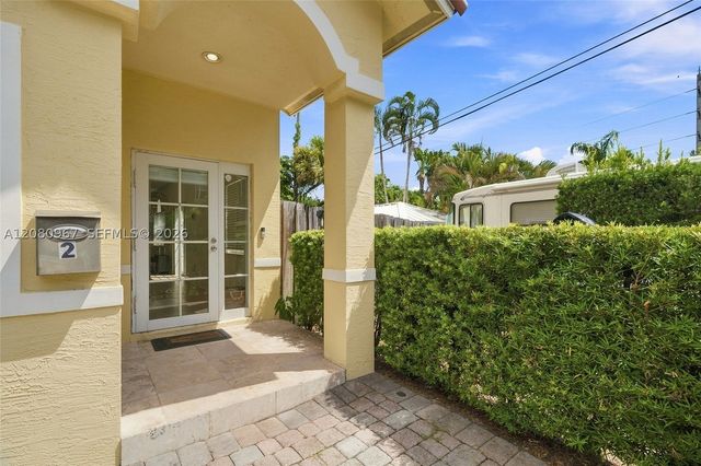 913 SW 8th St 2, Fort Lauderdale, FL 33315