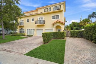 913 SW 8th St 2, Fort Lauderdale, FL 33315