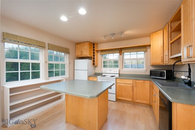 105 W Cover, Virginia City, MT 59755