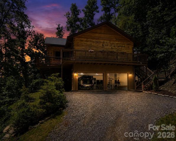 619 Leisure Lane, Burnsville, NC 28714