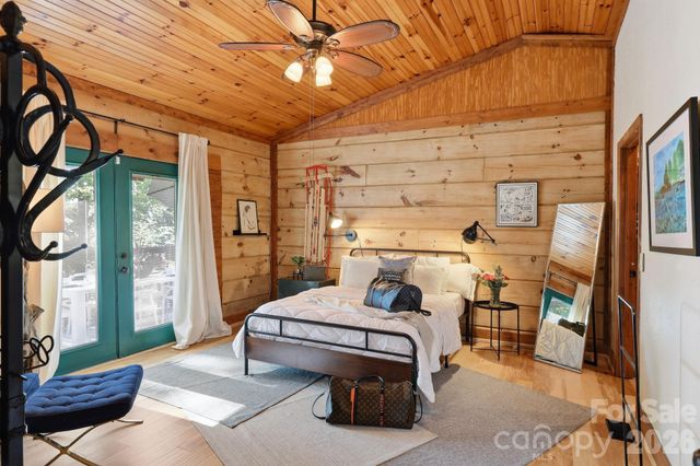 619 Leisure Lane, Burnsville, NC 28714
