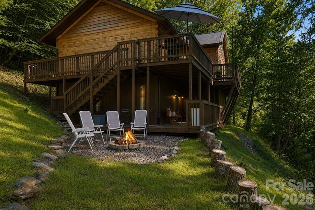 619 Leisure Lane, Burnsville, NC 28714