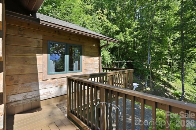 619 Leisure Lane, Burnsville, NC 28714