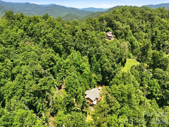 619 Leisure Lane, Burnsville, NC 28714
