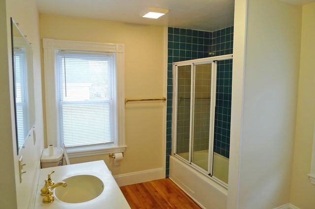 155 Oak St, Newton, MA 02464