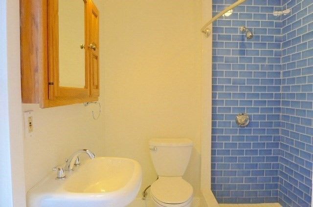 155 Oak St, Newton, MA 02464