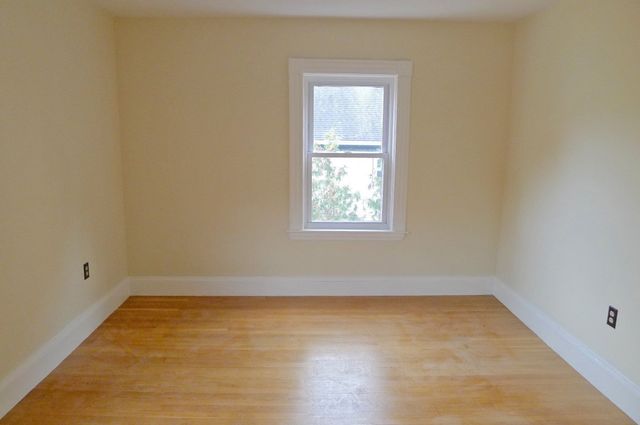 155 Oak St, Newton, MA 02464