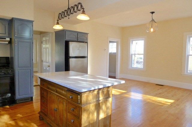 155 Oak St, Newton, MA 02464
