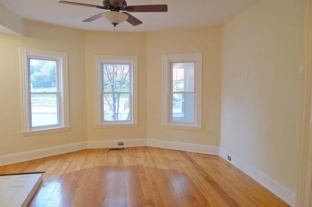 155 Oak St, Newton, MA 02464
