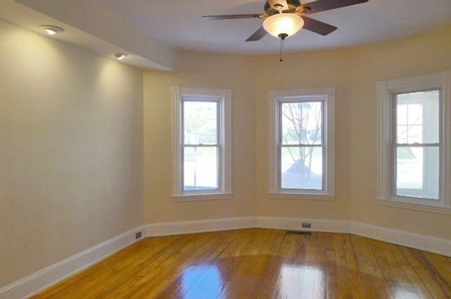 155 Oak St, Newton, MA 02464