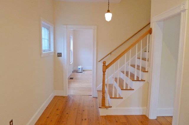 155 Oak St, Newton, MA 02464