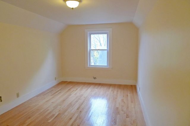 155 Oak St, Newton, MA 02464