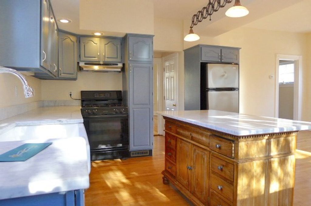 155 Oak St, Newton, MA 02464