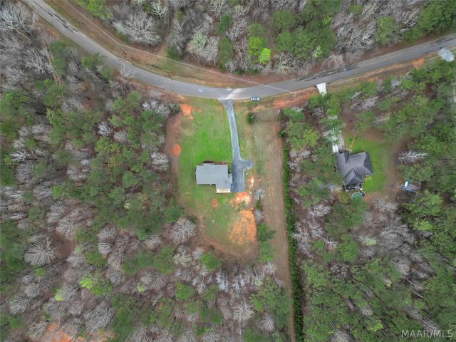 920 Lake Point Road, Eclectic, AL 36024