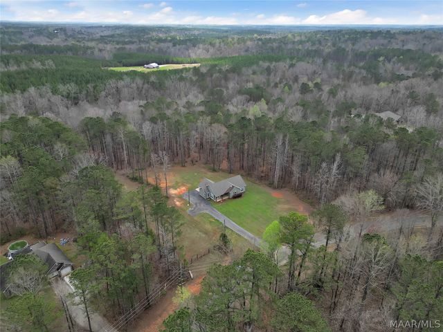 920 Lake Point Road, Eclectic, AL 36024