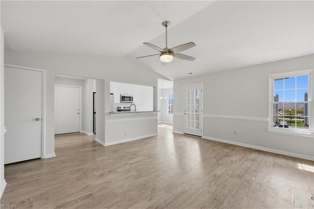 1828 Chantilly CT, Virginia Beach, VA 23451