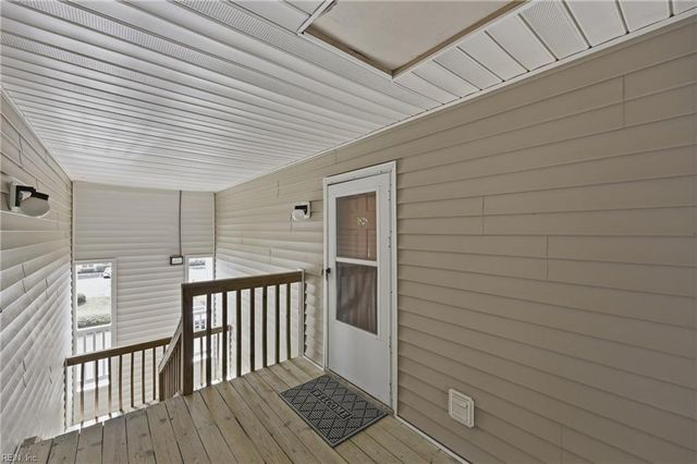 1828 Chantilly CT, Virginia Beach, VA 23451